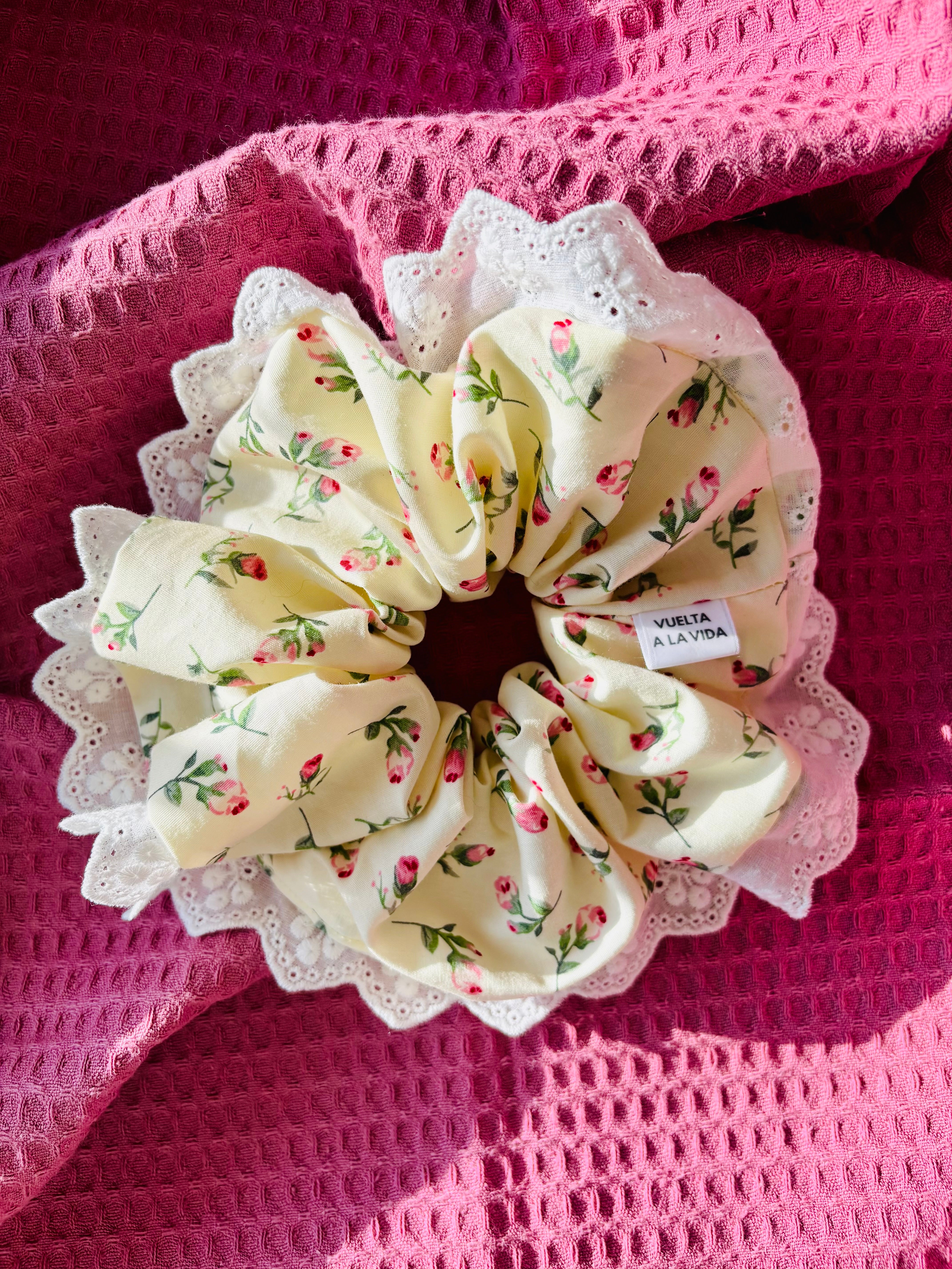 Fleur de Dentelle Oversized Scrunchie